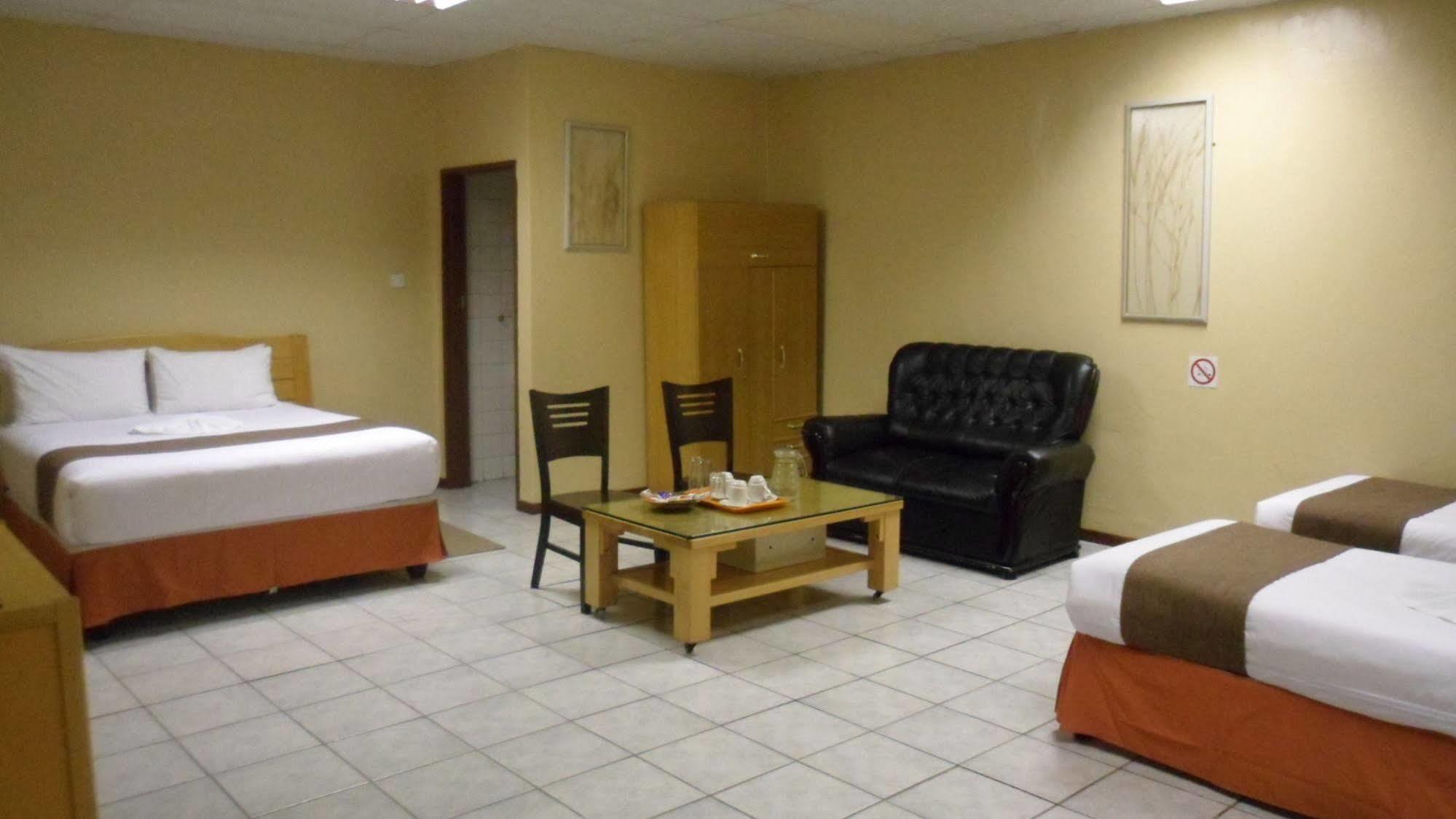 Centre Lodge Маун Экстерьер фото